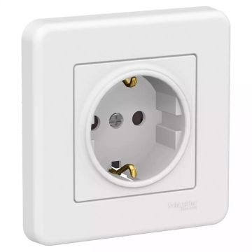 Leona - single socket outlet with side earth - 16A shutters white