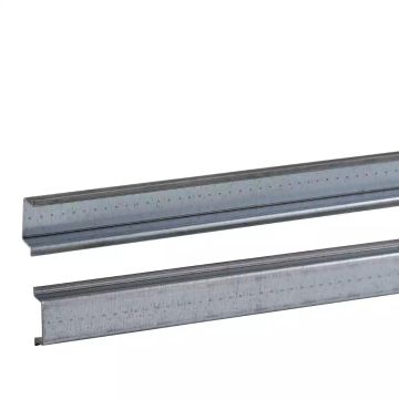 Linergy TR One symmetric mounting rail perforated 35x7.2 mm L2000 mm type B Supply: 20 